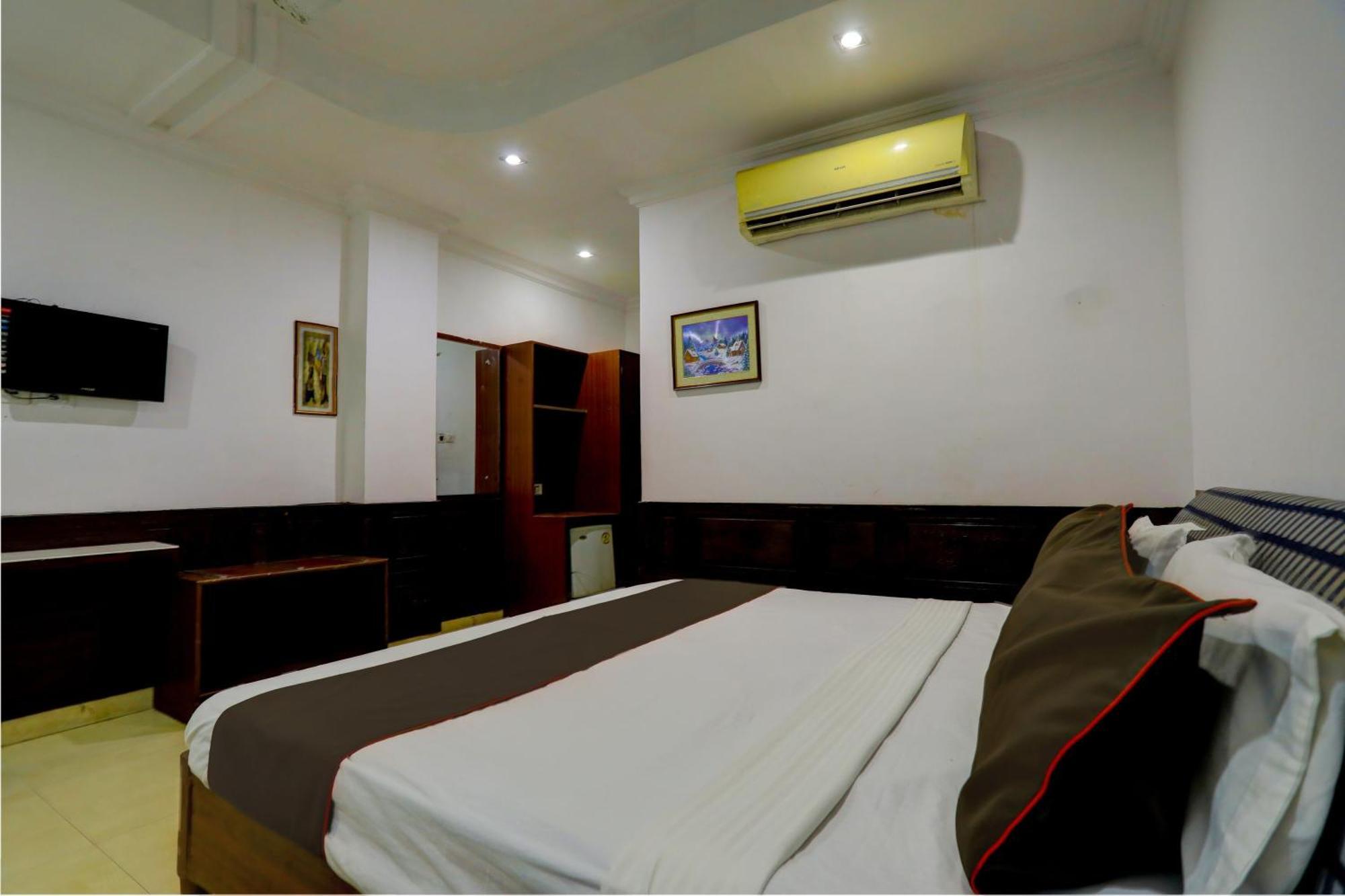 Hotel Monarch Inn Lucknow Exterior photo