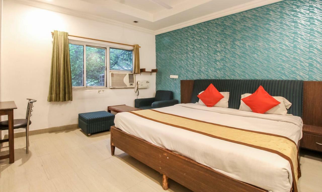 Hotel Monarch Inn Lucknow Exterior photo