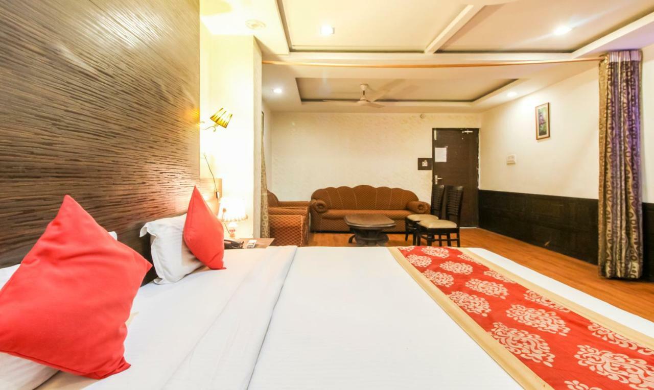 Hotel Monarch Inn Lucknow Exterior photo