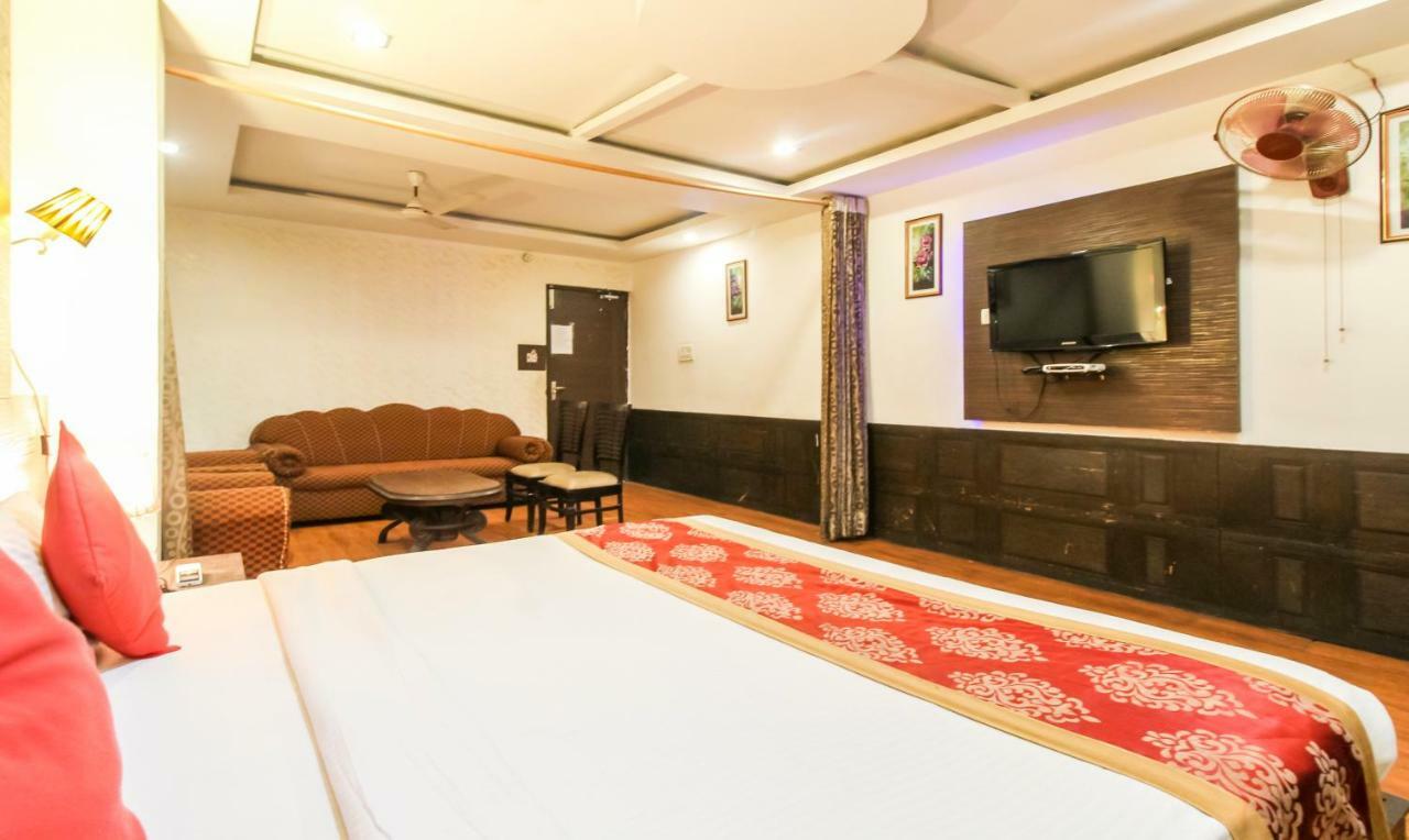 Hotel Monarch Inn Lucknow Exterior photo