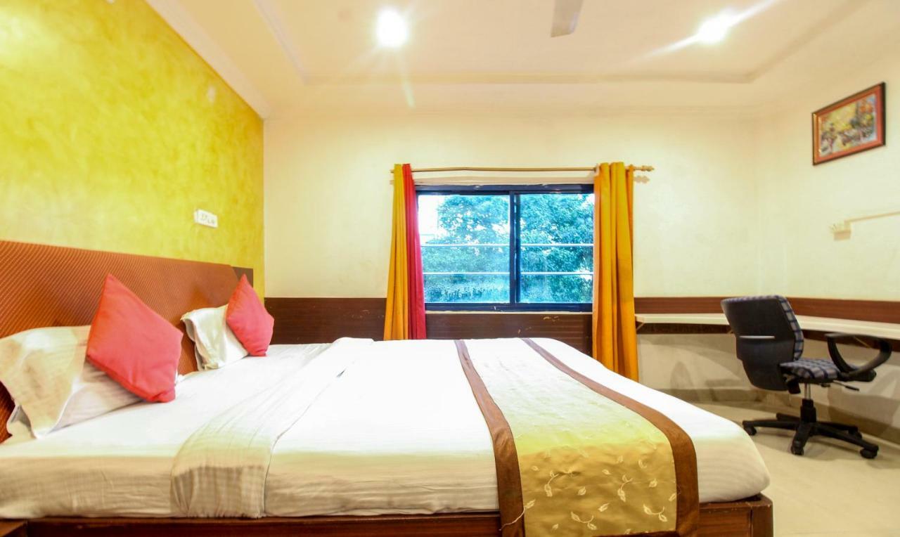 Hotel Monarch Inn Lucknow Exterior photo